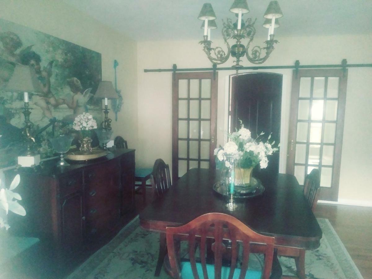 The Guest House At The Regina House Tea Room Moosic Екстериор снимка