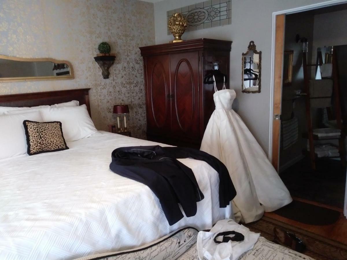 The Guest House At The Regina House Tea Room Moosic Екстериор снимка